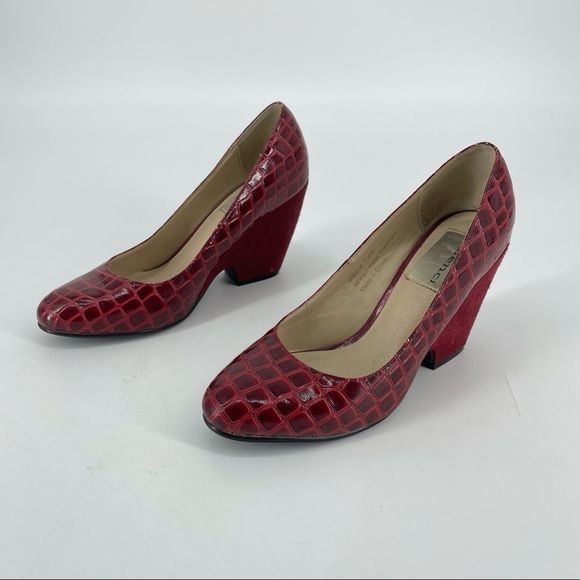 A.J. VALENCIA Red Closed Toe Heels Wedges - Picture 1 of 7